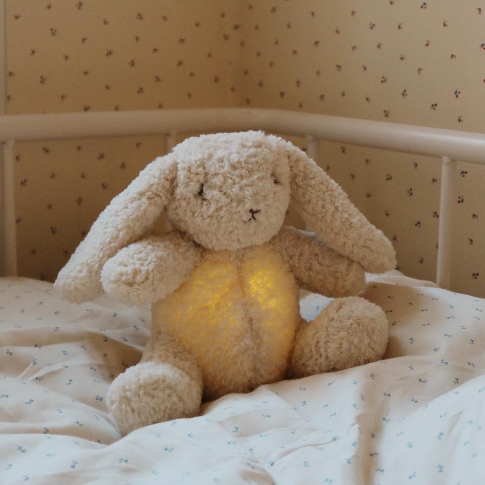 Интерактивная плюшевая лампа в виде кролика Konges Slojd "Bunny", кремовая